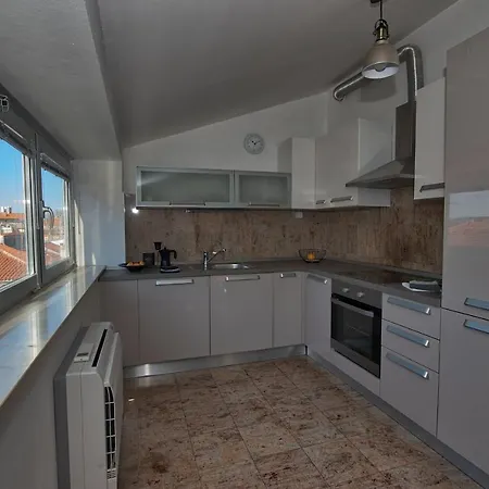 Appartement Delfina 2 *